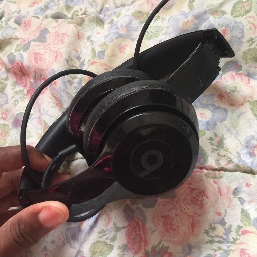 Beats solo wireless 2